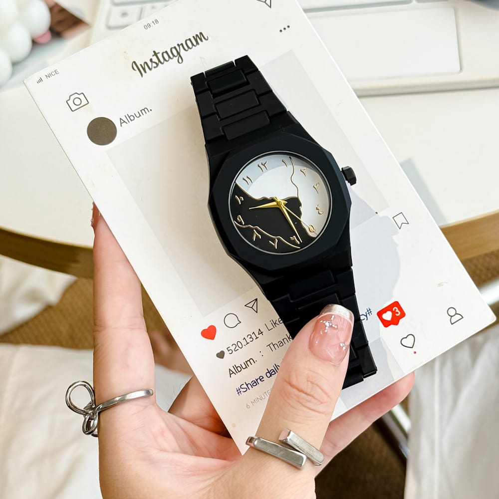 Creative Melt Dial Analog Wrist Watch for Men & Women